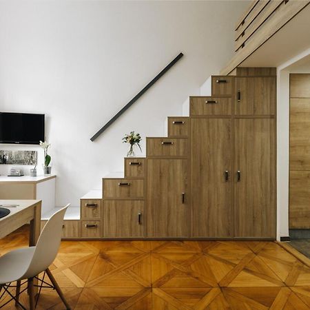 Cozy & Comfortable Apt Walking Anywhere You Want Sen Praha Bagian luar foto