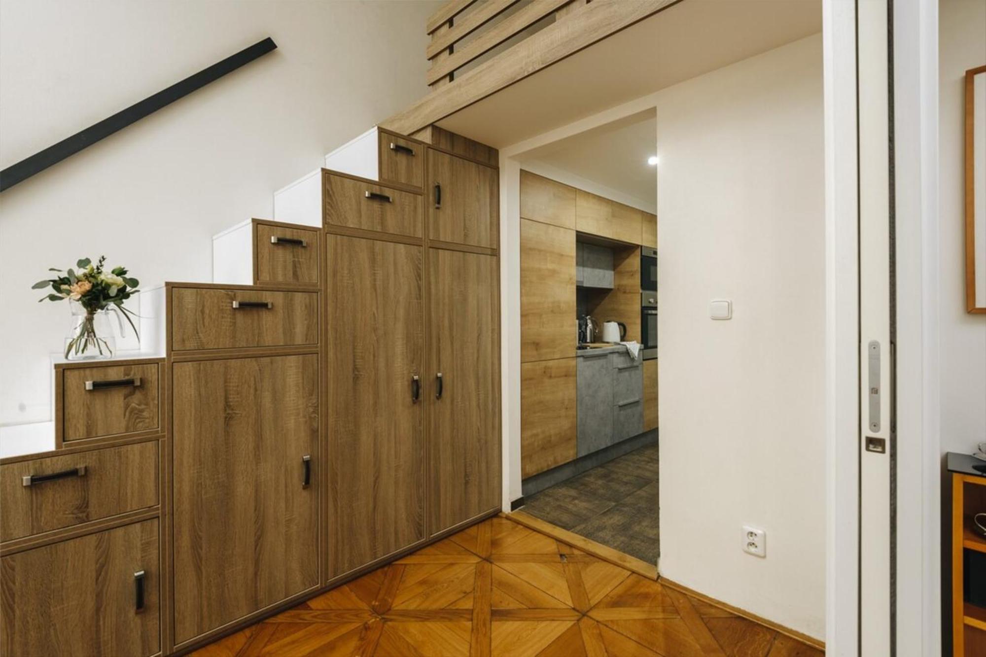 Cozy & Comfortable Apt Walking Anywhere You Want Sen Praha Bagian luar foto